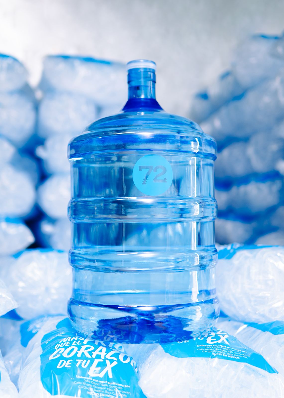 Garrafón de agua purificada de 72 Hielo | Agua sobre bolsas de hielo